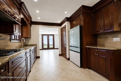 A Private Resort-Inspired Retreat Near the Verrazzano Bridge - photo 20