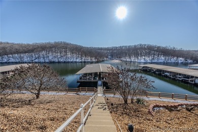 Prime Osage Beach Lakefront Opportunity! This furnished - photo 24