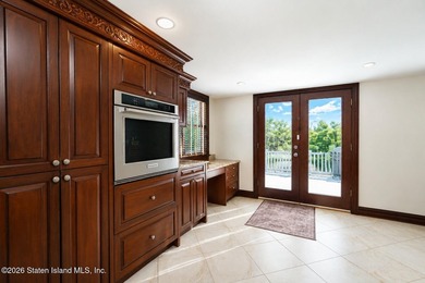A Private Resort-Inspired Retreat Near the Verrazzano Bridge - photo 25