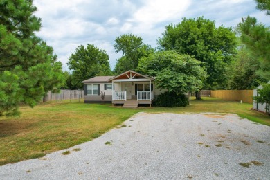 Grand Lake O the Cherokees Home Sale Pending in Grove Oklahoma