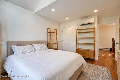 A Private Resort-Inspired Retreat Near the Verrazzano Bridge - photo 36