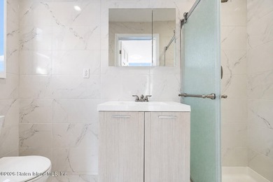 A Private Resort-Inspired Retreat Near the Verrazzano Bridge - photo 45