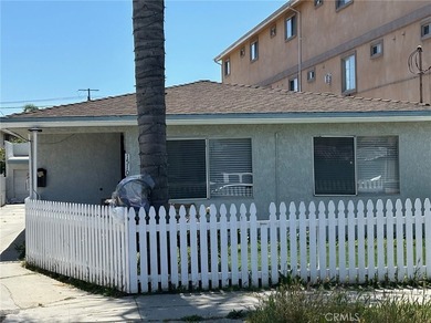 Excellent Opportunity to Own a Duplex in Torrance with a great - photo 2
