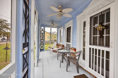 A charming and historical three bedroom, three bath cottage is - photo 5
