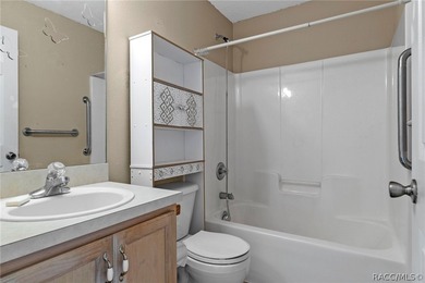 Great 3 Bedroom block home in nice area of Homosassa. Perfect - photo 20