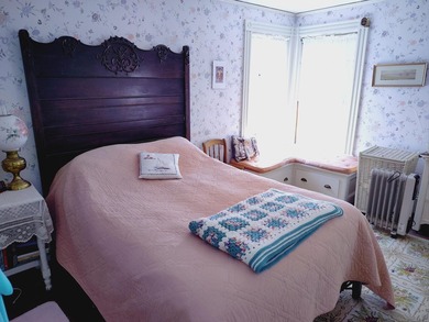 * MAINESTAY* A staely Victorian home located in the heart of - photo 22