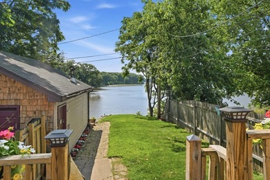 Lakefront Retreat on Lake George - Full of Charm & Opportunity! - photo 4