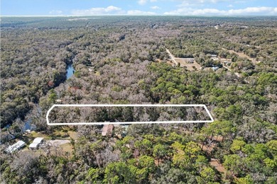 Feast your eyes on this stunning waterfront property! Nestled - photo 7