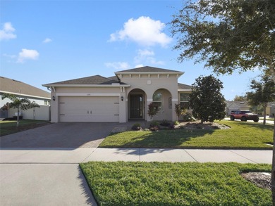 Lake Tohopekaliga Home For Sale in Kissimmee Florida