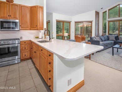 Enjoy an easy, carefree life in this magnificent creekside home - photo 11