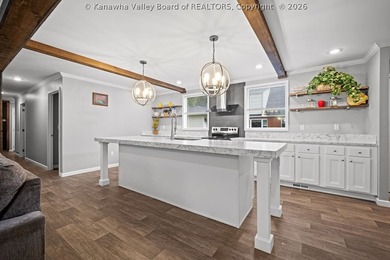 Beautiful and fully furnished Clayton Home -Freedom Soho! This 4 - photo 14