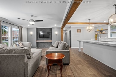 Beautiful and fully furnished Clayton Home -Freedom Soho! This 4 - photo 15