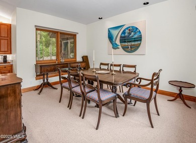 Enjoy an easy, carefree life in this magnificent creekside home - photo 15