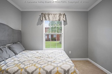 Beautiful and fully furnished Clayton Home -Freedom Soho! This 4 - photo 17