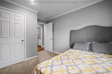 Beautiful and fully furnished Clayton Home -Freedom Soho! This 4 - photo 18
