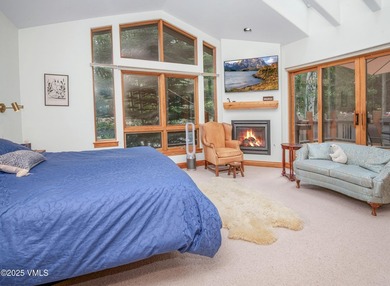 Enjoy an easy, carefree life in this magnificent creekside home - photo 18
