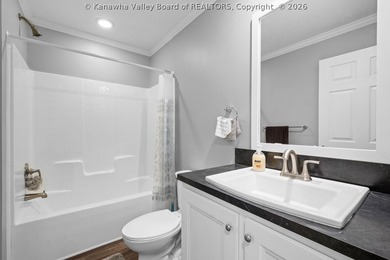 Beautiful and fully furnished Clayton Home -Freedom Soho! This 4 - photo 19