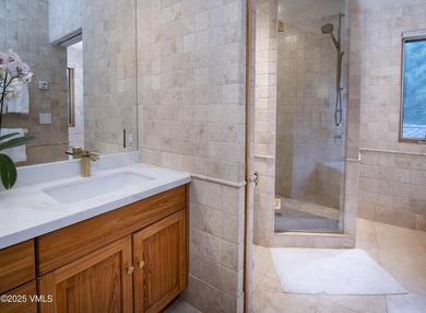 Enjoy an easy, carefree life in this magnificent creekside home - photo 20