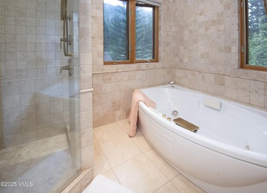 Enjoy an easy, carefree life in this magnificent creekside home - photo 21