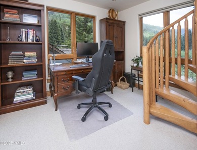Enjoy an easy, carefree life in this magnificent creekside home - photo 22