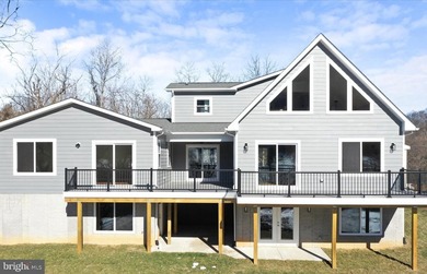 Just 90 minutes from DC, this brand-new custom-built riverfront - photo 25