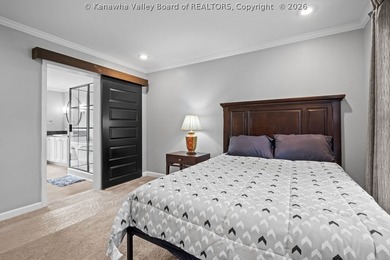 Beautiful and fully furnished Clayton Home -Freedom Soho! This 4 - photo 27