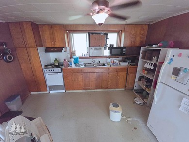 Sold AS IS, this 2-bedroom, 660 sq. ft. home in Johnson - photo 10