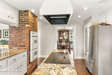 PRICE IMPROVEMENT! Tucked away on a quiet cul-de-sac, peace of - photo 31