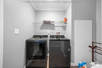 Beautiful and fully furnished Clayton Home -Freedom Soho! This 4 - photo 32