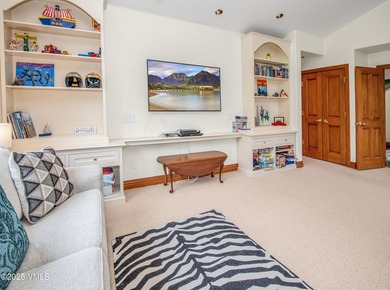 Enjoy an easy, carefree life in this magnificent creekside home - photo 34