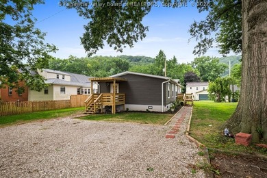 Beautiful and fully furnished Clayton Home -Freedom Soho! This 4 - photo 35