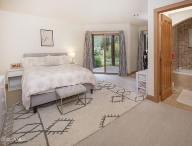 Enjoy an easy, carefree life in this magnificent creekside home - photo 38