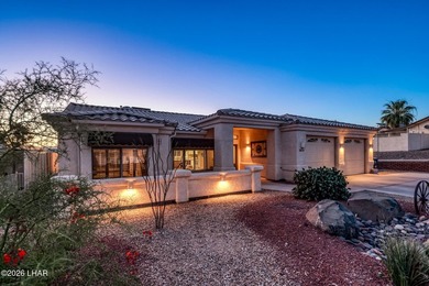 Lake Havasu living at its best! Beautifully updated with new - photo 1