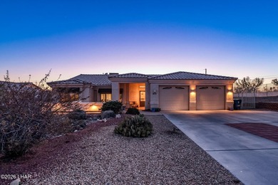 Lake Havasu living at its best! Beautifully updated with new - photo 6