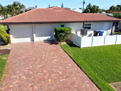 PRICED TO SELL - FURNISHED WITH NEW STUNNING DESIGNER - photo 5