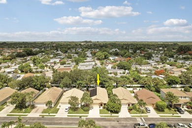 Welcome home! This move-in ready 3-bedroom, 2-bathroom - photo 4