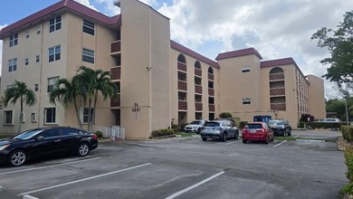 Beautiful Spacious, 1 bedroom, 1.5 bath unit with a large - photo 2