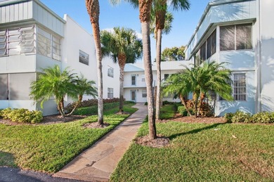 Completely Renovated 2/2 Ground-Floor Condo in Kings Point! - photo 2