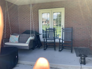 Well maintained 3 bedrooms 2 1/2 bath townhouse in desirable - photo 24