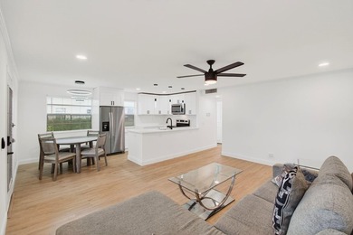Completely Renovated 2/2 Ground-Floor Condo in Kings Point! - photo 7