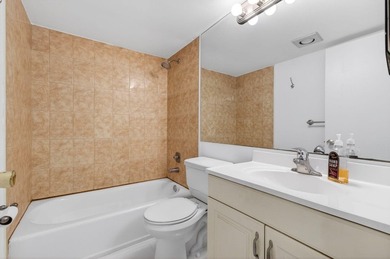 Well-located 2BR/1.5BA condo in Boca Raton's desirable Century - photo 11