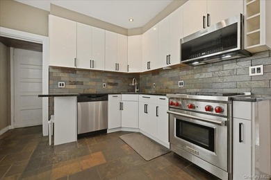 STOP THE CAR! Don't Miss out on this amazing 3 BR 1.5 Bath - photo 12