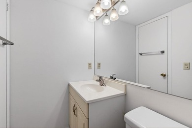 Well-located 2BR/1.5BA condo in Boca Raton's desirable Century - photo 15