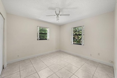 Experience the freedom of country living without sacrificing - photo 15