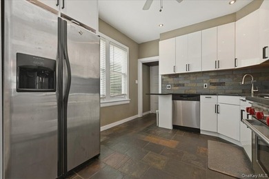 STOP THE CAR! Don't Miss out on this amazing 3 BR 1.5 Bath - photo 16