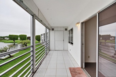 Well-located 2BR/1.5BA condo in Boca Raton's desirable Century - photo 17