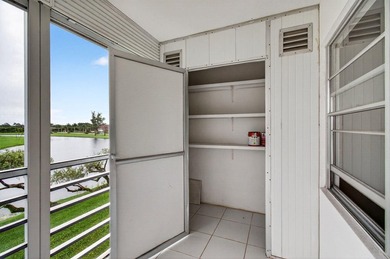 Well-located 2BR/1.5BA condo in Boca Raton's desirable Century - photo 18