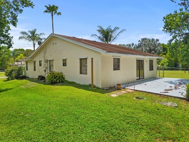 Experience the freedom of country living without sacrificing - photo 24