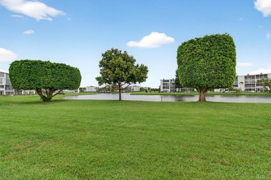 Well-located 2BR/1.5BA condo in Boca Raton's desirable Century - photo 27