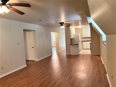 Room for Family & Friends!  Gated Circle driveway for easy - photo 28